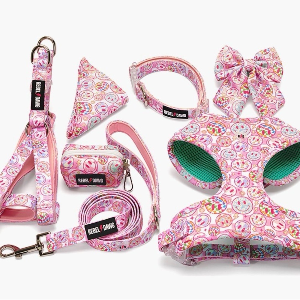 REBEL DAWG 7-Piece Emoji Dog Collar, Leash & Harness Set NEW